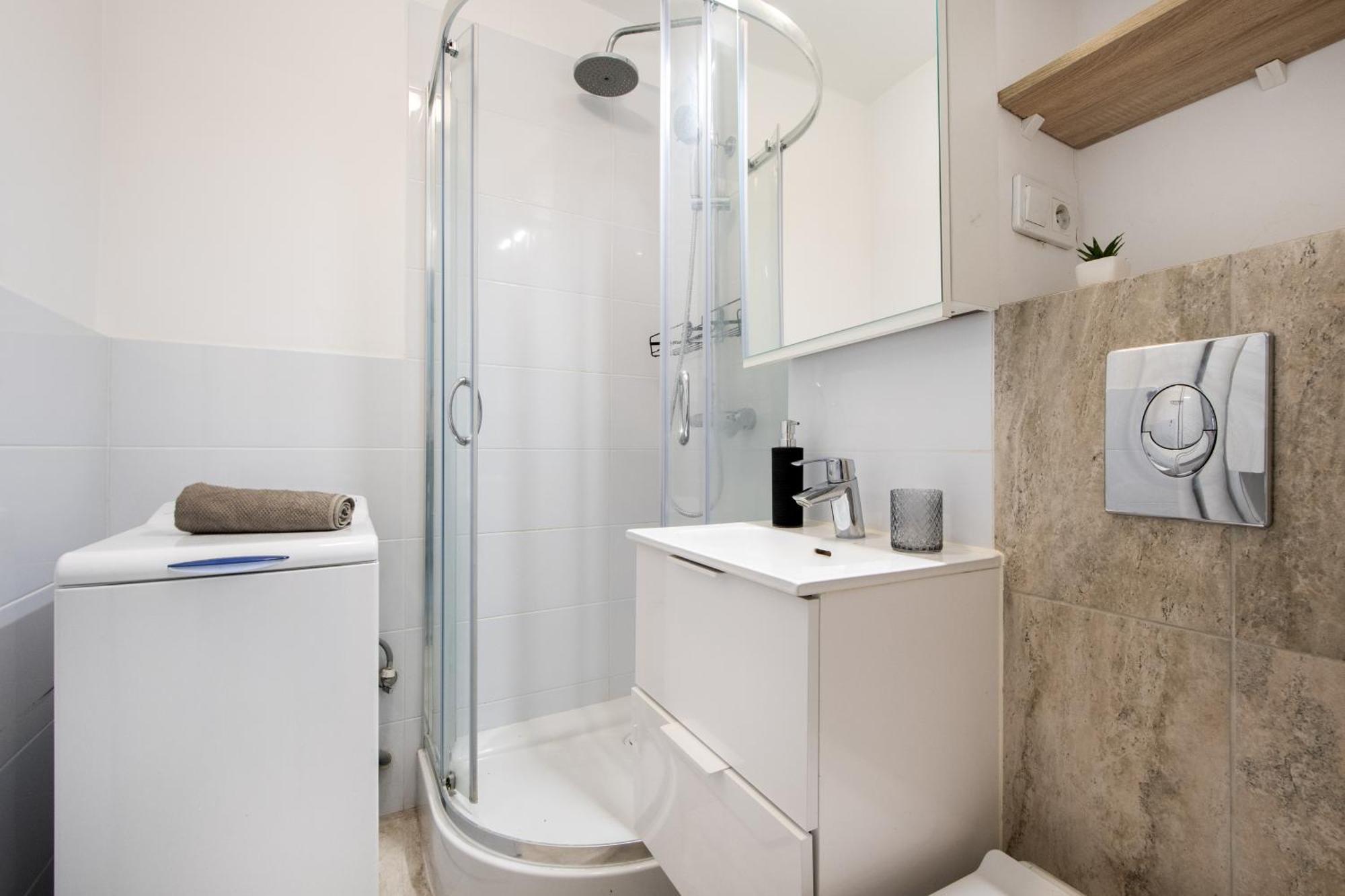 Rondo Onz Leilighet Warszawa